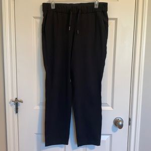 Black Lululemon on the fly pants